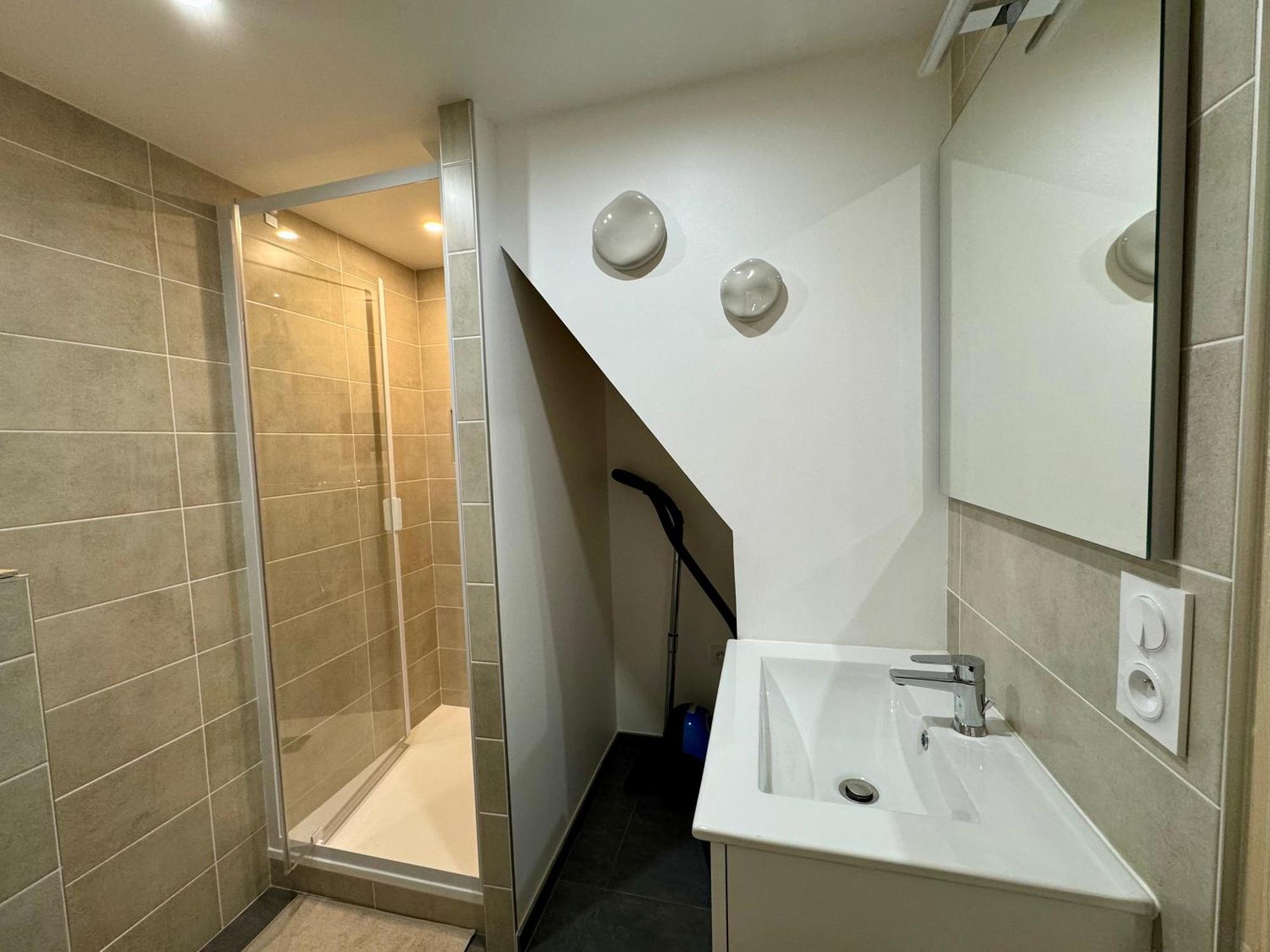 Suite Elias Villeurbanne Dış mekan fotoğraf